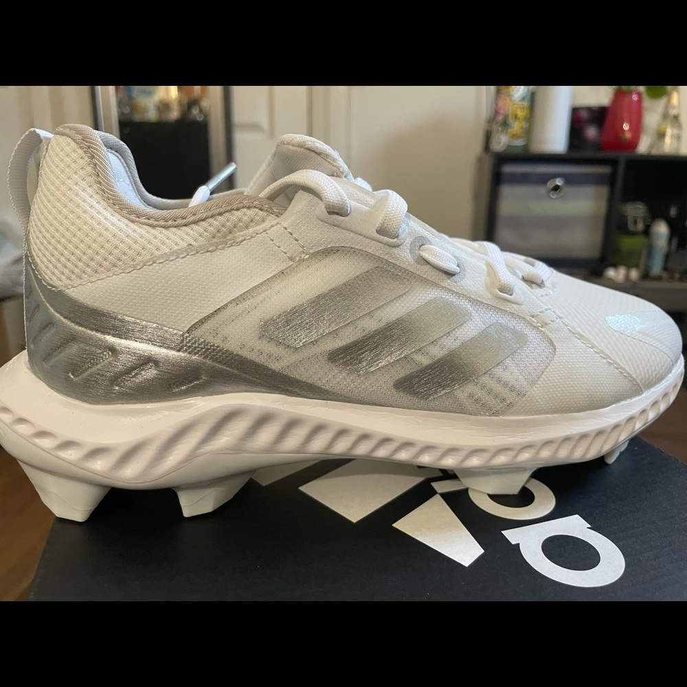 ***SOLD*** New!  Adidas Cleats 
Size 7 Women 
With original box
White/Silver